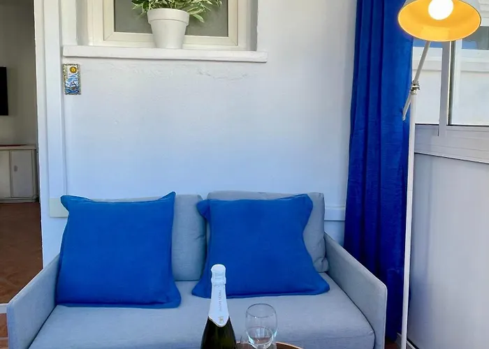 Town Center Near Beaches Нерха